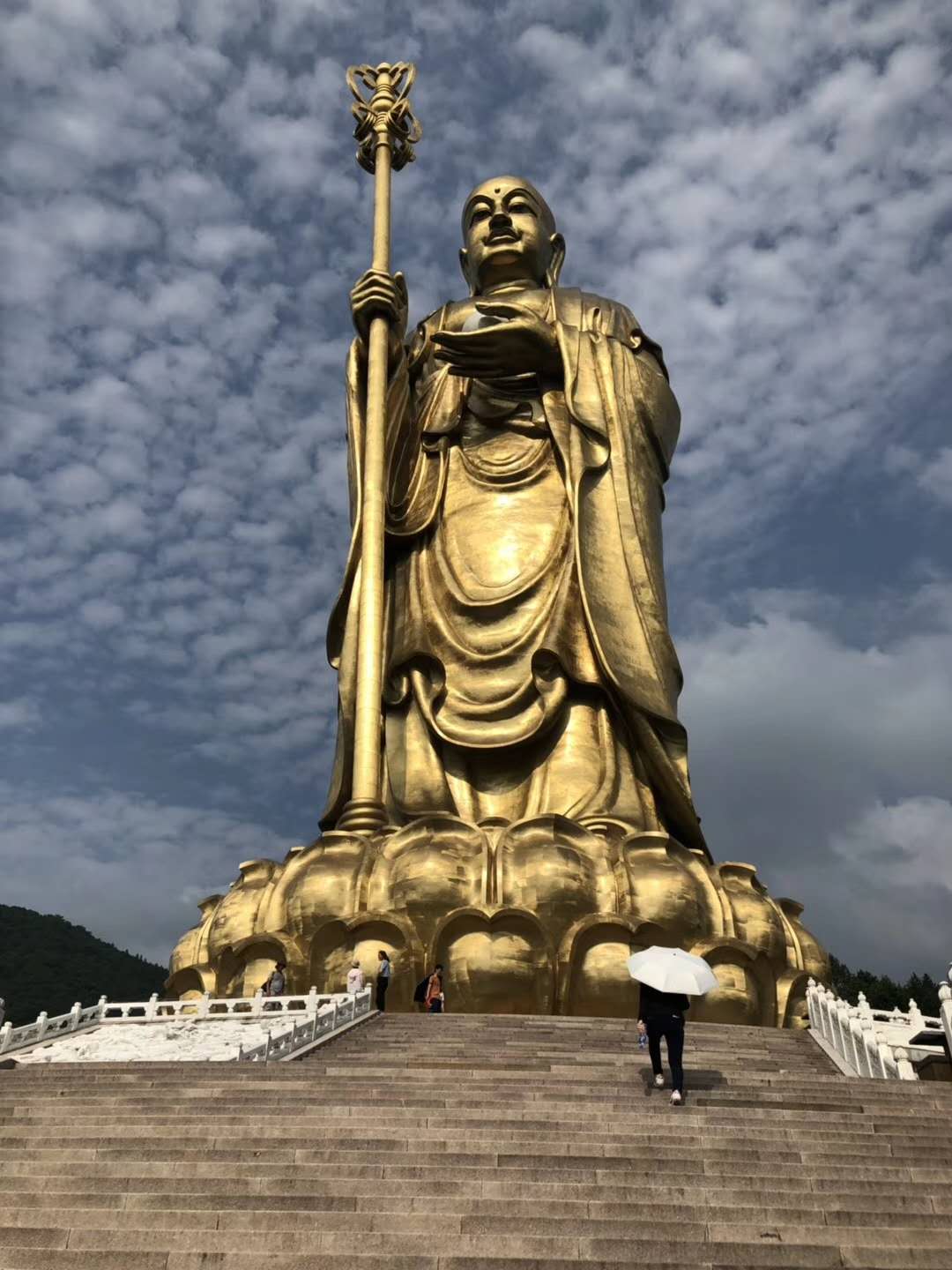 ׯ�к���Ϸ(�й�)�ɷ����޹�˾-����